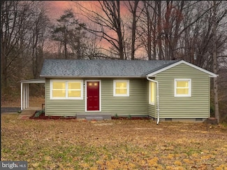79 Pine View Dr, Fredericksburg, VA 22406