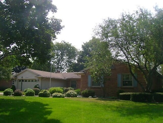 41849 Banbury Rd, Northville, MI 48168