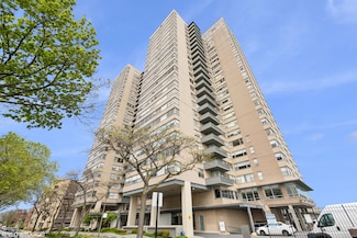 6301 N Sheridan Rd Unit 6V, Chicago, IL 60660