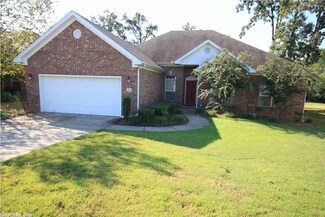 61 Legends Dr, Little Rock, AR 72210