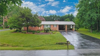 4211 Village Dr, Trinity, NC 27370