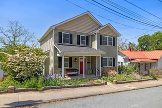 26 Lake Ave, Staunton, VA 24401