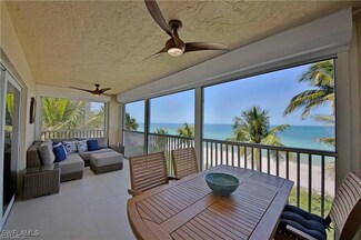 9517 Gulf Shore Dr Unit 401, Naples, FL 34108