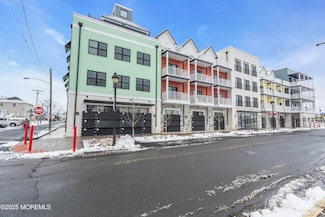 19 Carr Ave Unit 406, Keansburg, NJ 07734