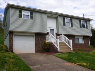 520 Hale St, Harrisville, WV 26362
