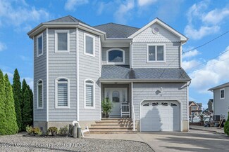 13 Cayman Ave, Toms River, NJ 08753