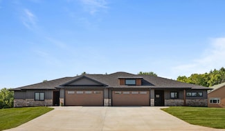 7284 205th St W, Faribault, MN 55021