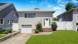 879 Stafford Ave, Staten Island, NY 10309