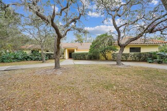 702 Centerbrook Dr, Brandon, FL 33511