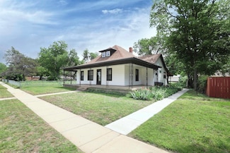 305 E Ross St, Clearwater, KS 67026
