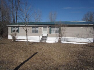 286 County Route 46, Phoenix, NY 13135