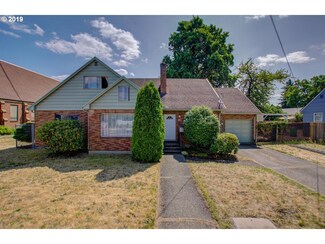 8026 SE Woodstock Blvd, Portland, OR 97206