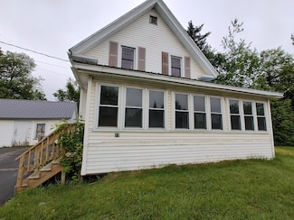 77 Water St, Guilford, ME 04443