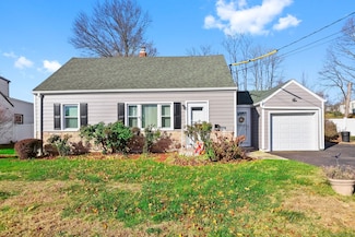 275 Roger Williams Rd, Bridgeport, CT 06610