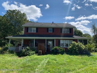914 Fairview Cir, Gilbert, PA 18331