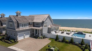 50 Coastline Dr, Mashpee, MA 2649