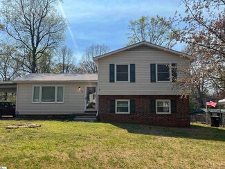 208 Corkwood Dr, Simpsonville, SC 29680
