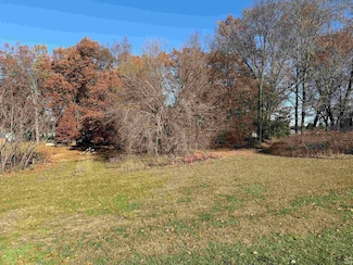 800 E S, Wolcottville, IN 46795