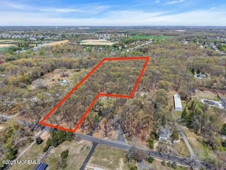530 Casino Dr, Wall Township, NJ 07727
