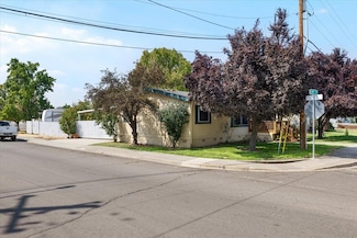 2669 Falcon St, White City, OR 97503