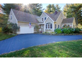 13 Surrey Ln, Durham, NH 03824