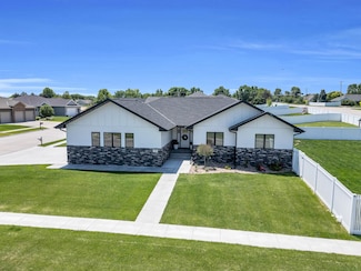 1606 W 50th St, Kearney, NE 68845