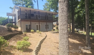 604 Fairway Shores Rd, Mount Gilead, NC 27306