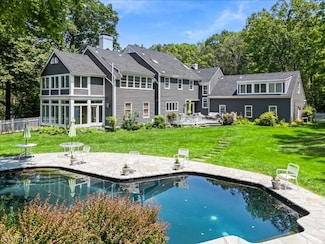 22 Water St, Tewksbury Twp., NJ 08858