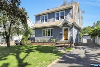 11 Harrison St, New Milford, NJ 07646