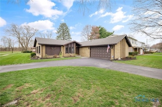 6623 Santo Ln, Maumee, OH 43537
