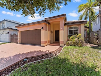 19847 NW 86th Ave, Hialeah, FL 33015