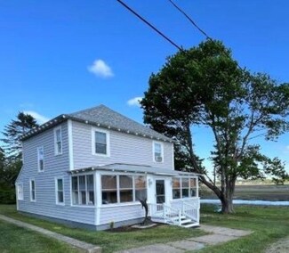 7 Williams St, Hampton, NH 03842