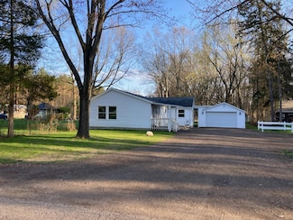 33291 56th Ave, Paw Paw, MI 49079