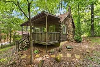3330 N Shamrock Ln, Birdseye, IN 47513