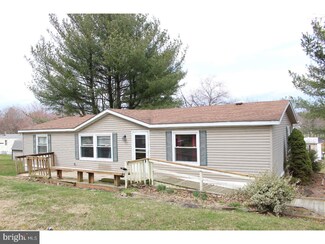 406 Elm Ave, Hamburg, PA 19526