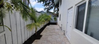 1099 NE 32nd St Unit 6, Oakland Park, FL 33334