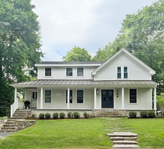 41 Howe St, Wellesley, MA 02482