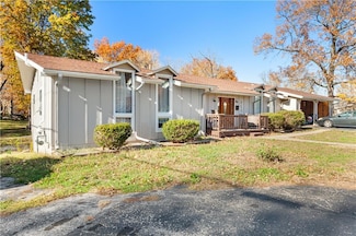 3910 S Crysler Ave, Independence, MO 64055