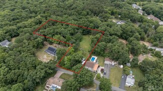 14 Miller Ave, East Brunswick, NJ 08816