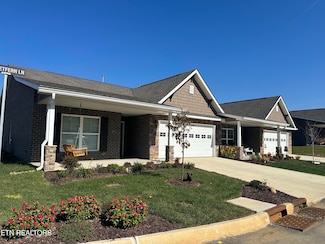 661 Snowflower Cir, Pigeon Forge, TN 37863