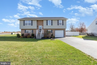3221 Grey Fox Cir, Dover, PA 17315