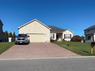 5055 Constitution Ln, Liverpool, NY 13088