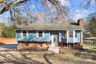 5034 Clearwater Lake Rd, Mount Holly, NC 28120