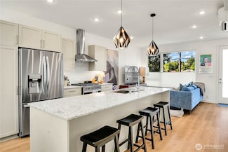 3815 S Cloverdale St, Seattle, WA 98118
