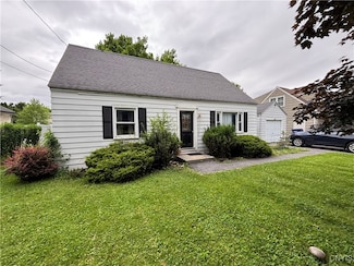 102 Canfield Dr, Syracuse, NY 13219