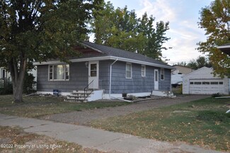503 6th St W, Lemmon, SD 57638