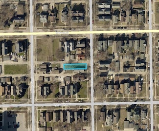 323 N 31st St, Milwaukee, WI 53208