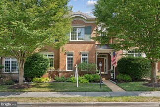 24908 Castleton Dr, Chantilly, VA 20152