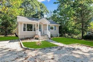 3670 Rocky Point Rd, East Marion, NY 11939