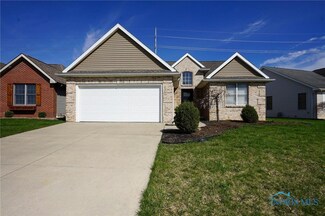 1532 Plum Creek Dr, Findlay, OH 45840